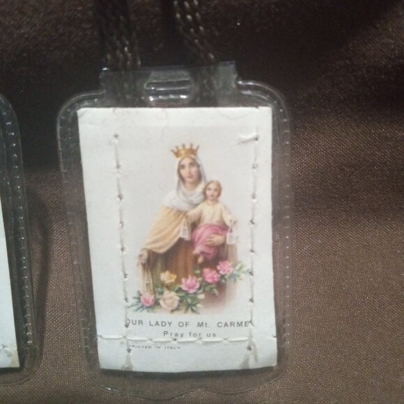 Vintage Wool-Backed Scapulars Catholic, Scapular Necklace, Brown ribbon. - Picture 3 of 8